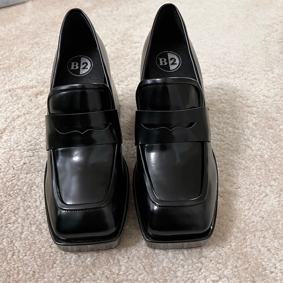*New* B2 ‘Calixa’ heeled loafers - size 6.5 (fit small) - Picture 2 of 7